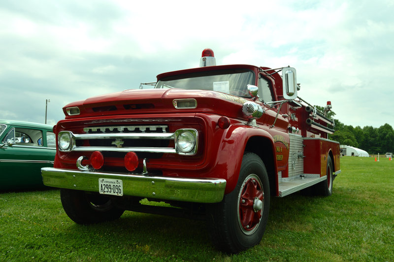 Illustration for article titled CAR SHOW photodump